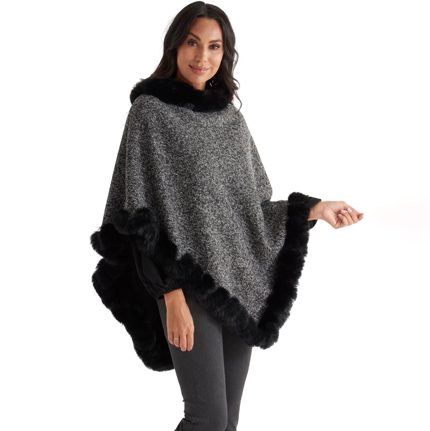 Poncho Con Piel Negro