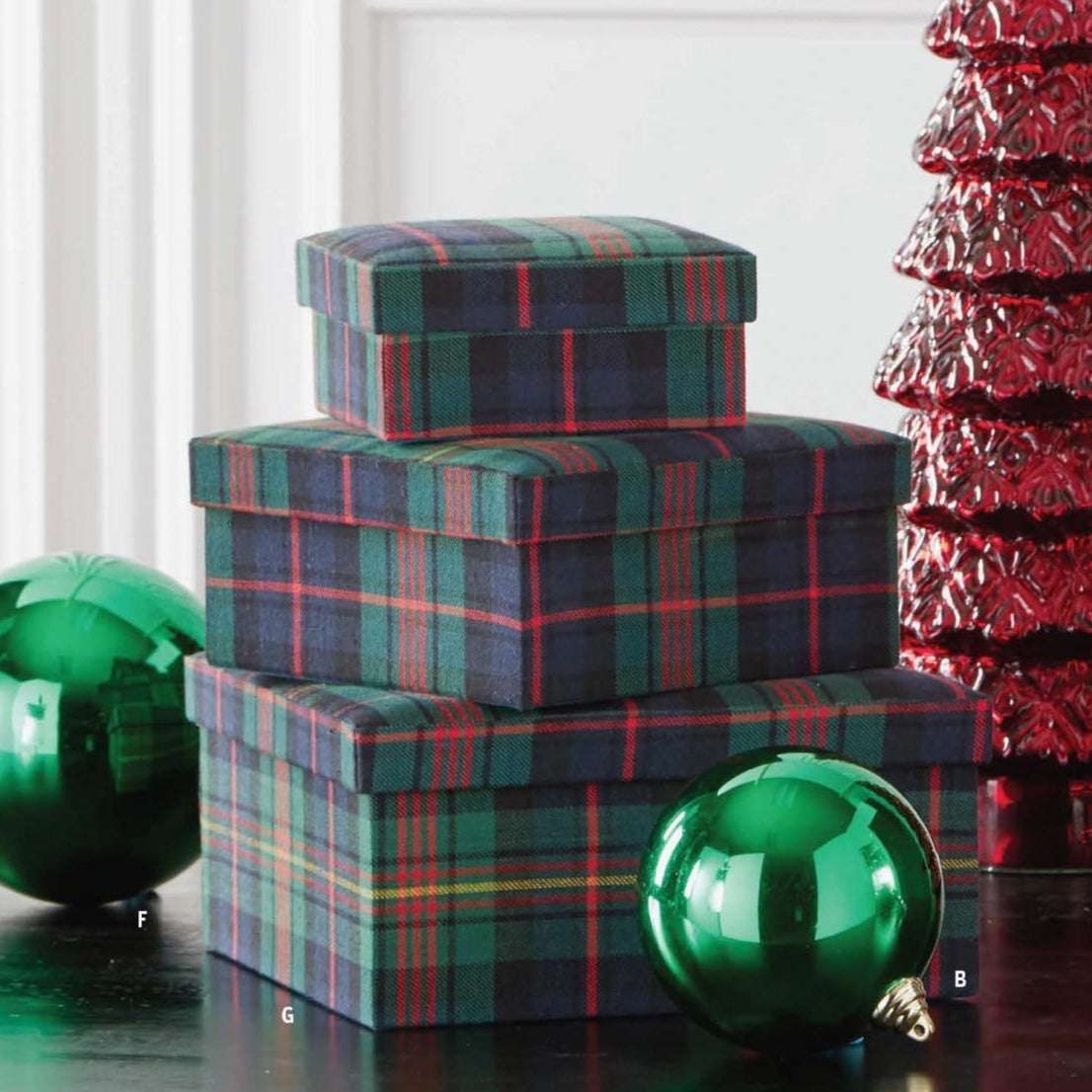 Cajas de tela verde