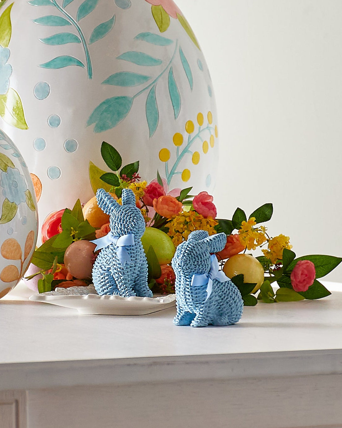 Rama De Huevos De Pascua Con Flores