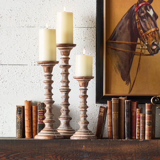 Set De Candeleros De Madera