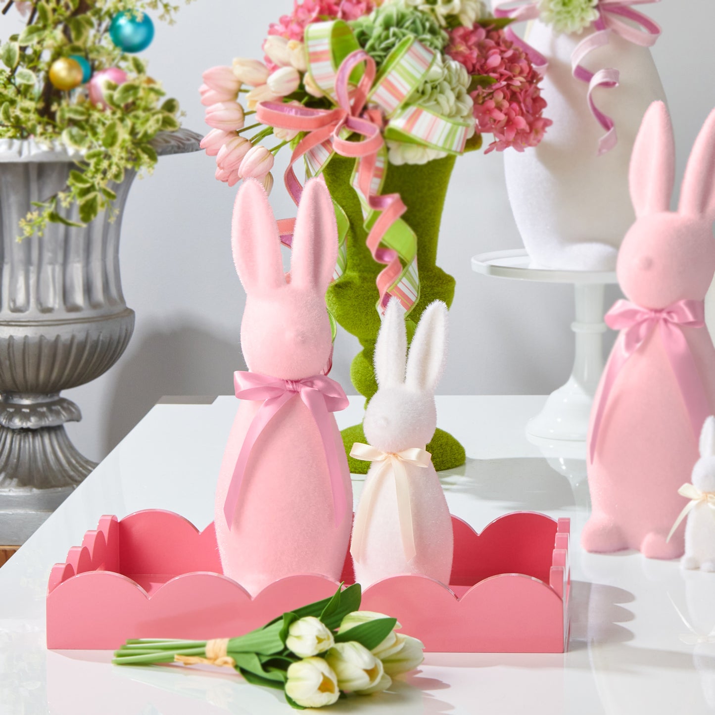 Conejo Blanco Rosado De Velvet 18In