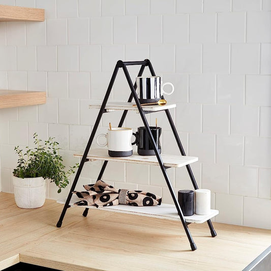 Escalera blanca y negra