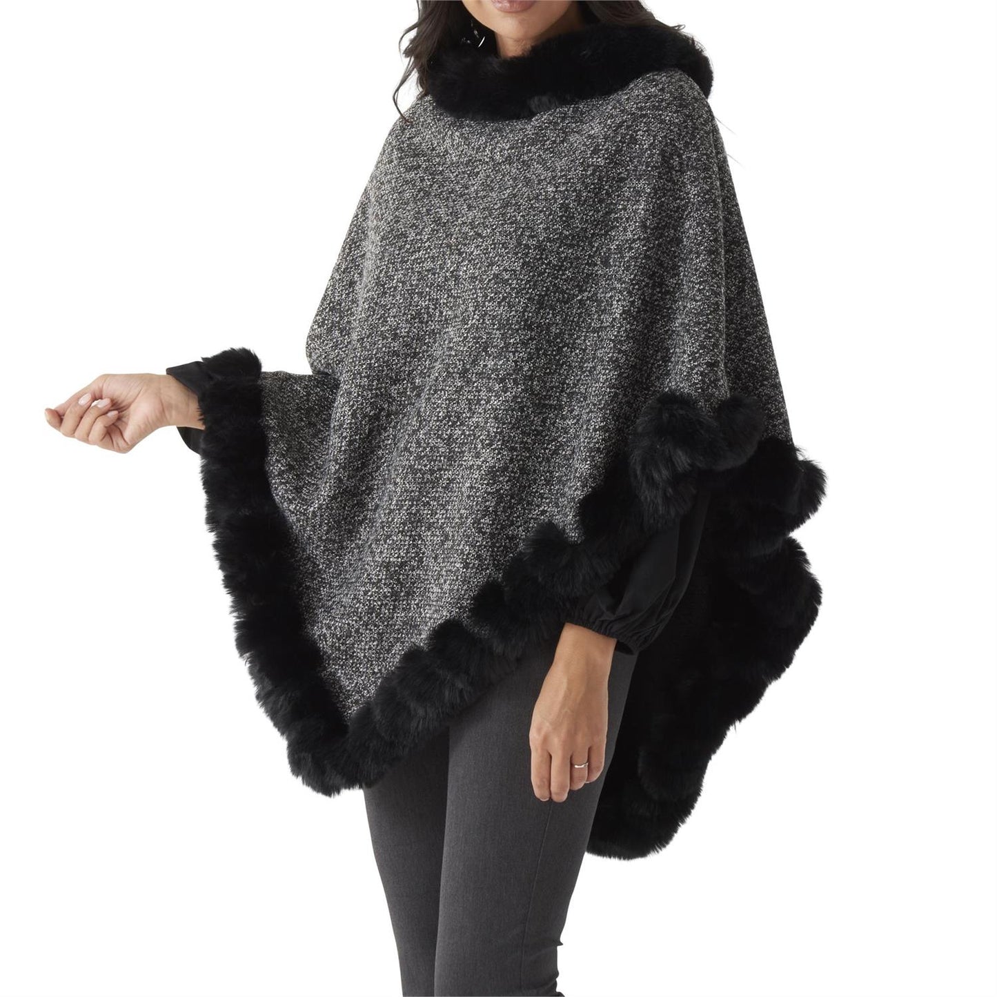 Poncho Con Piel Negro