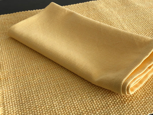 Servilletas amarillas de tela