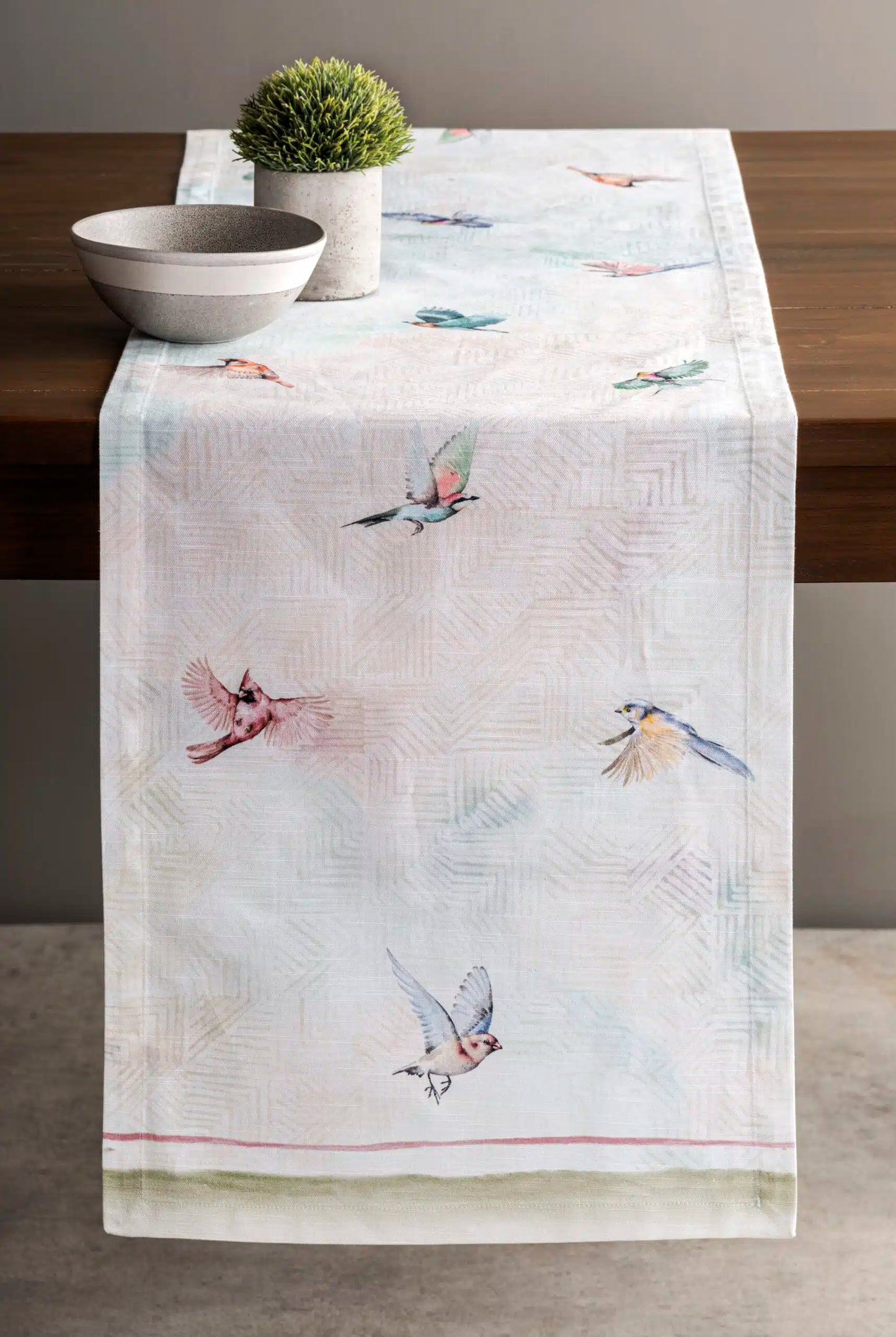 Camino de mesa Flying Birds