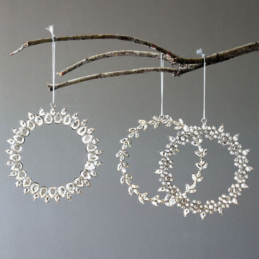 Ornamento de corona de cristales