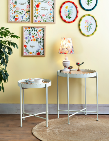 Mesa Blanca Con Madera Redonda