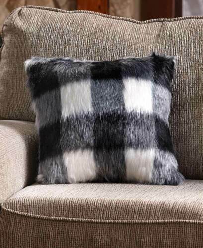 Cojin / Throw de piel artificial negro y blanco