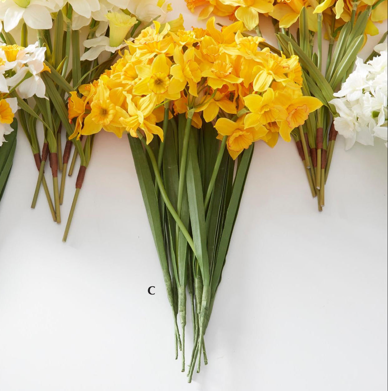 Rama de narciso amarillo 18 pulgadas
