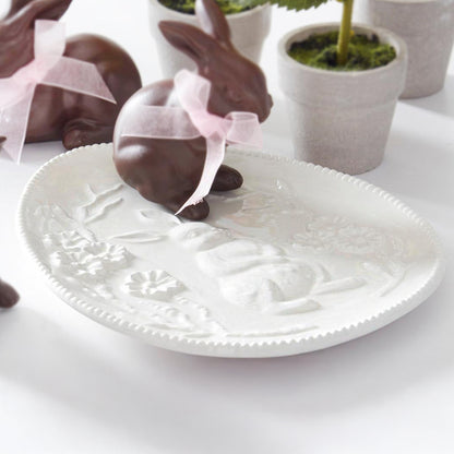 Plato de conejo ovalado en relieve