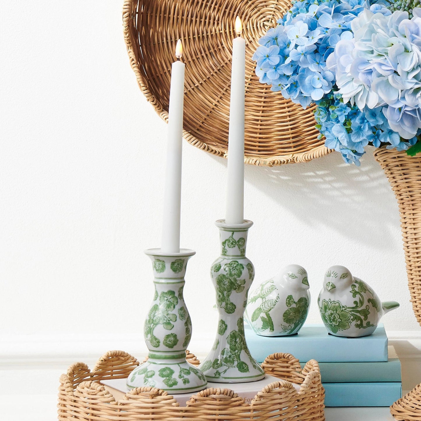 Candeleros verdes cherry blossom grandes 8.25in