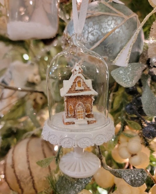 Adornos casita jengibre resina bajo cloche vidrio 4.5 in