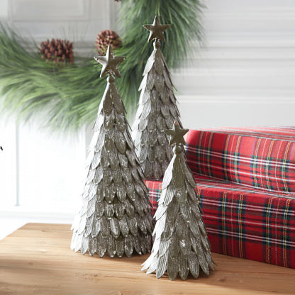 Arbol verde metalico escamas con estrella