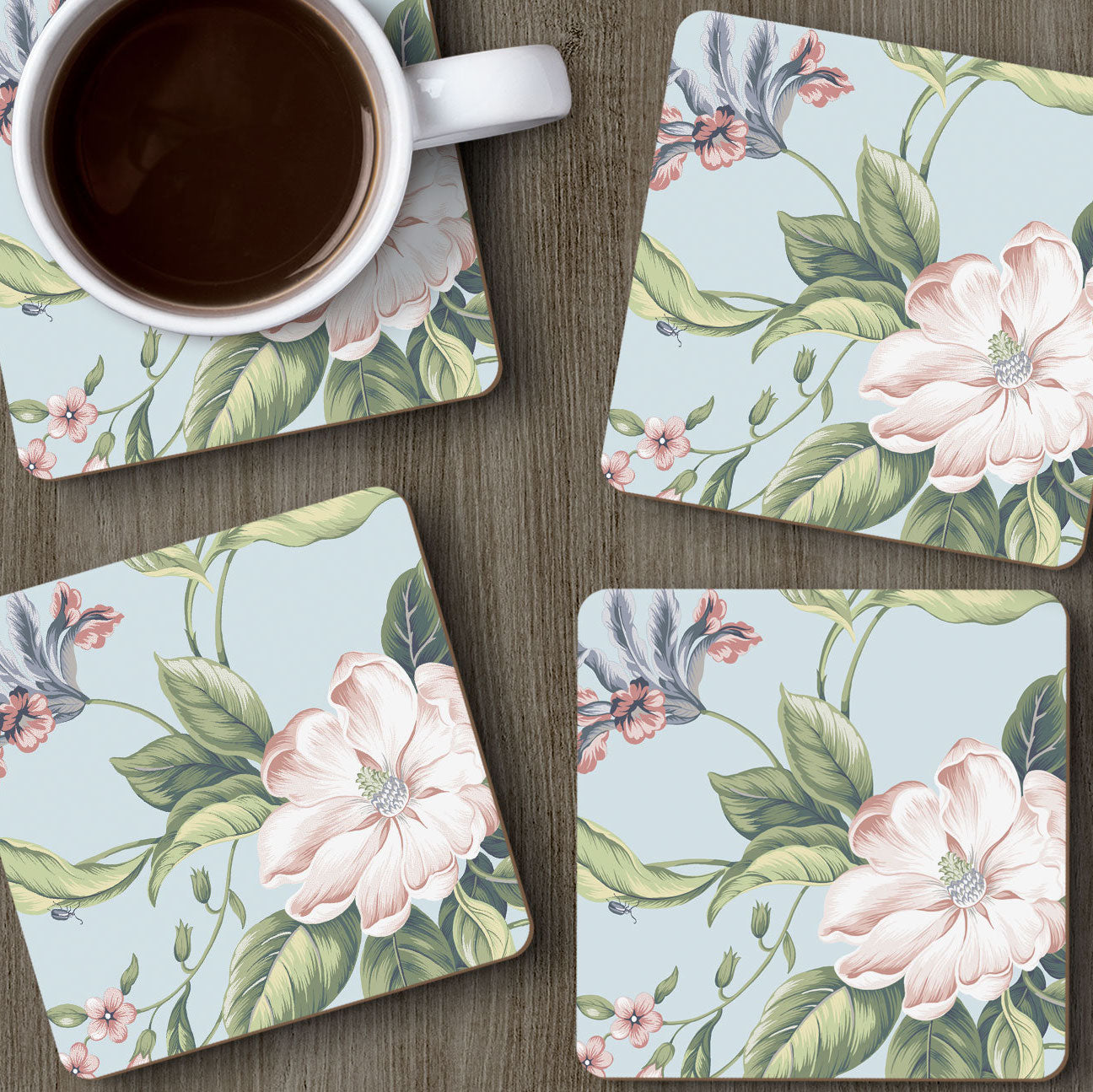 Coaster flor blanca en fondo celeste