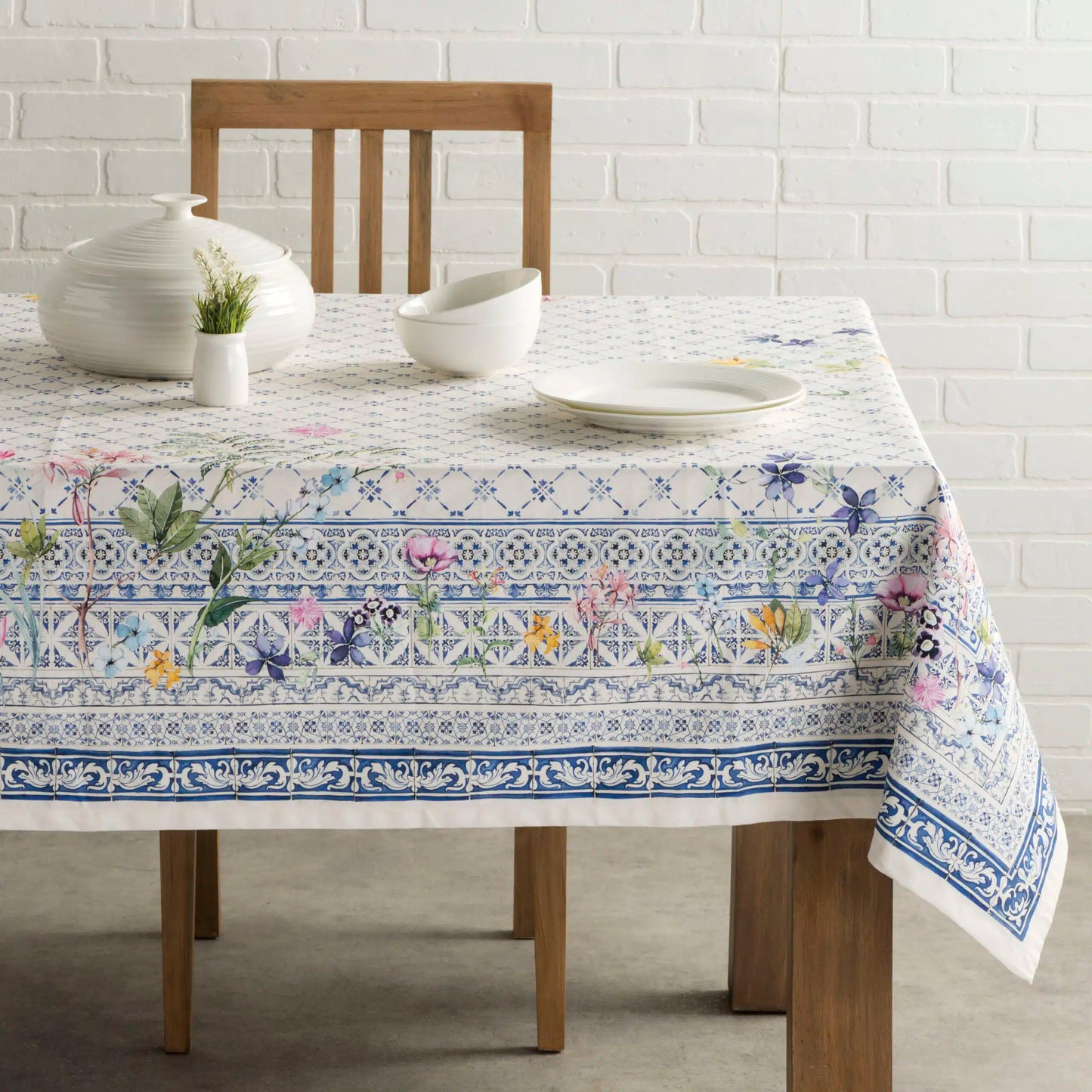 Mantel Faience