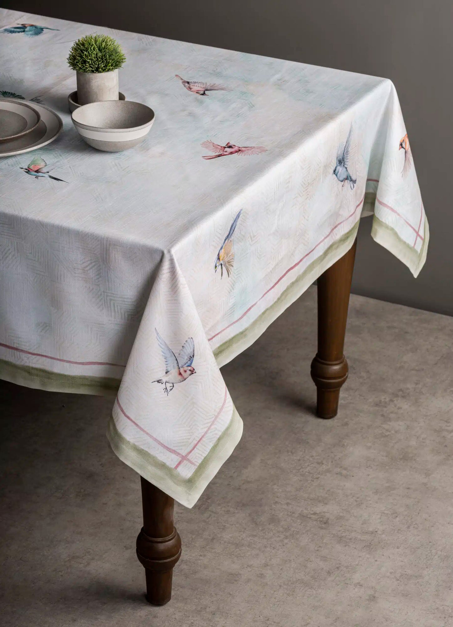 Mantel Flying Birds