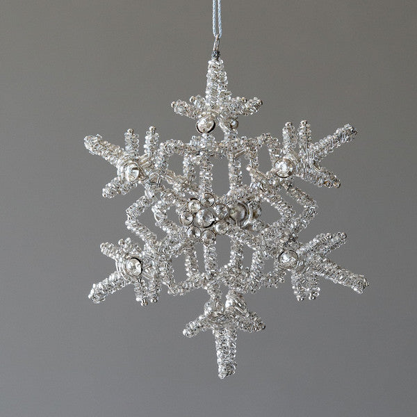 Ornamento de estrella plateada